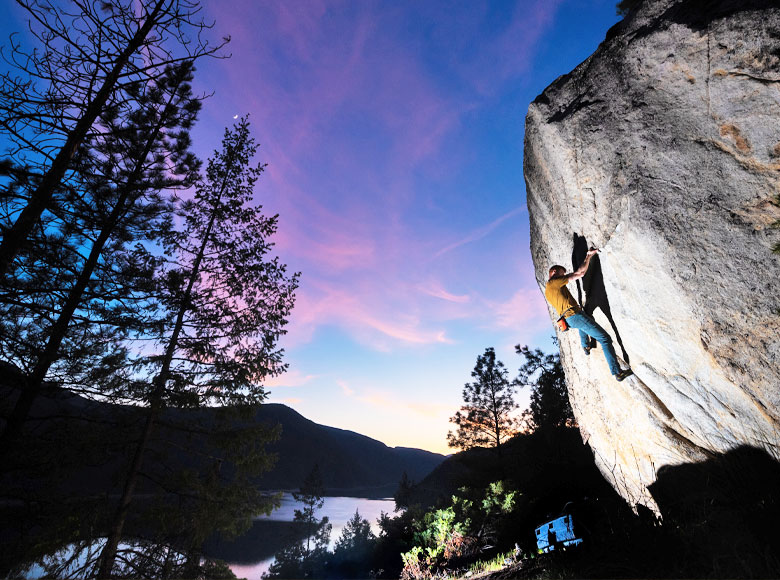 Cat Boulders on the Arrow Lake, 10 minutes out of Castlegar Cat Boulders on the Arrow Lake, 10 minutes out of Castlegar